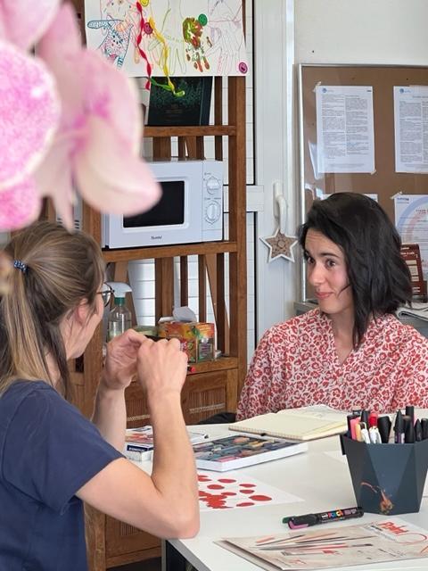 Quelles compétences sont essentielles pour une formation en relation d'aide réussie ?, La Réunion